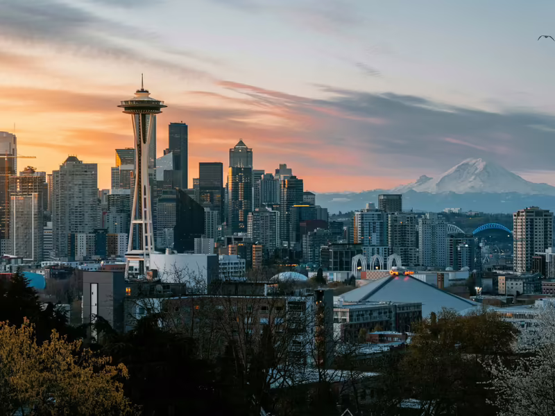 Charter bus rentals in Seattle